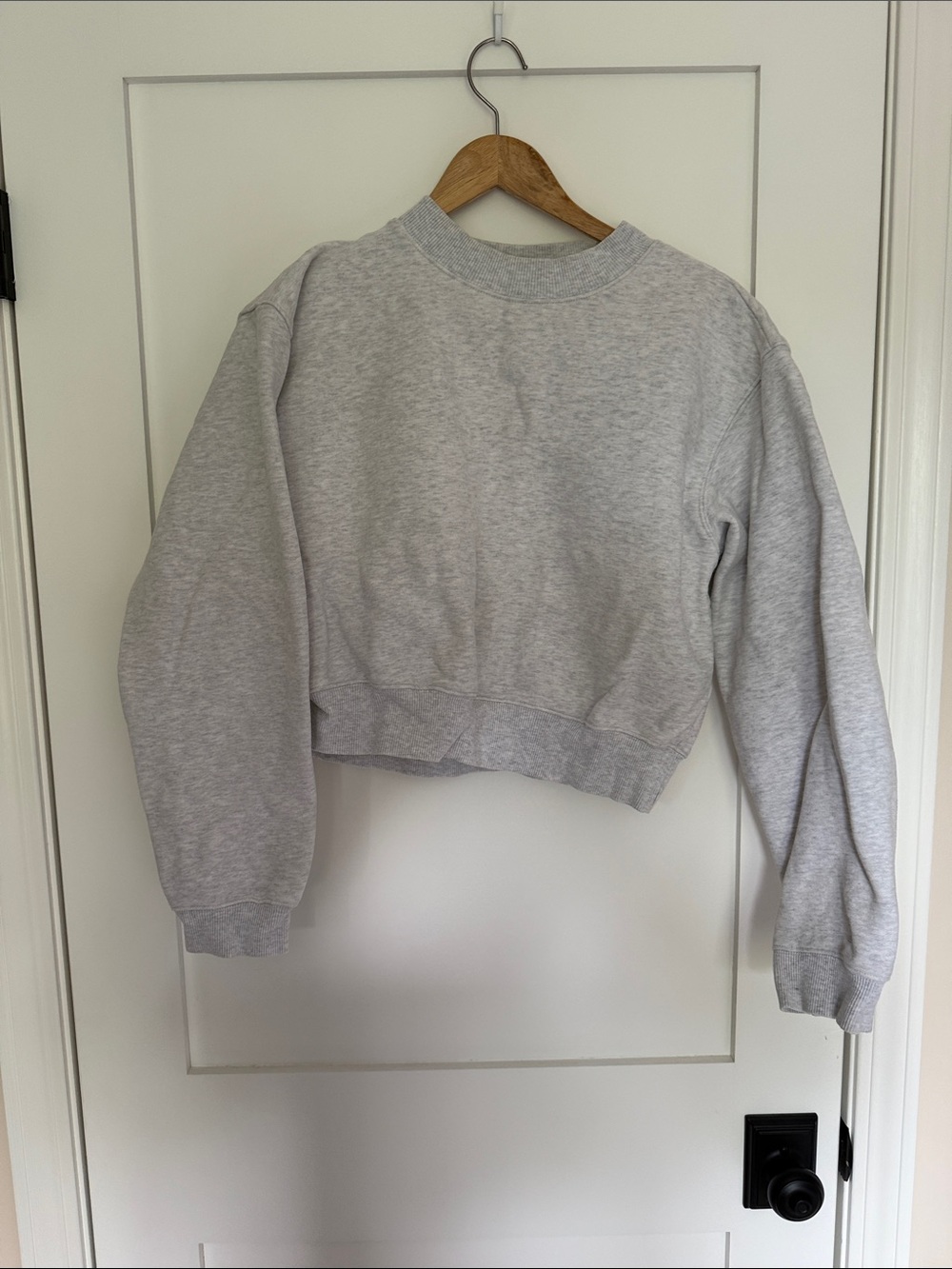 Aritzia TNA Light Gray Crewneck Sweatshirt